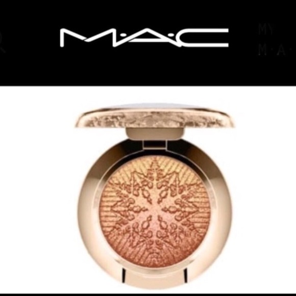 Delicate Drift Eyeshadow, MAC Snow Ball - Picture 6 of 6