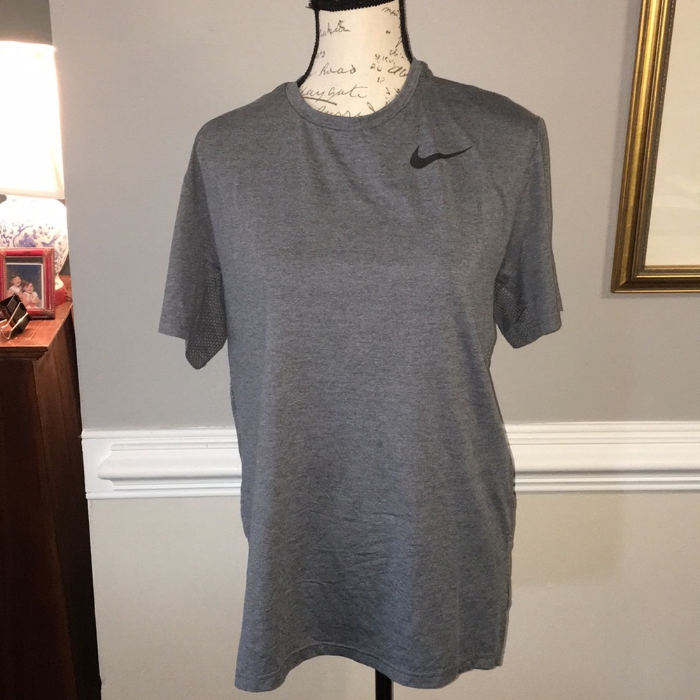Men’s Grey Nike DriFit T-shirt