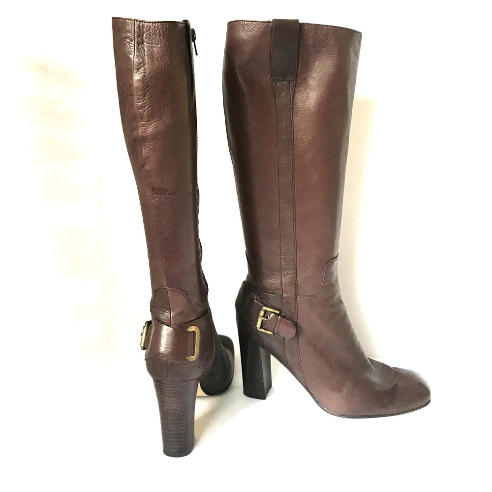 Nine West chocolate brown boot Size 8