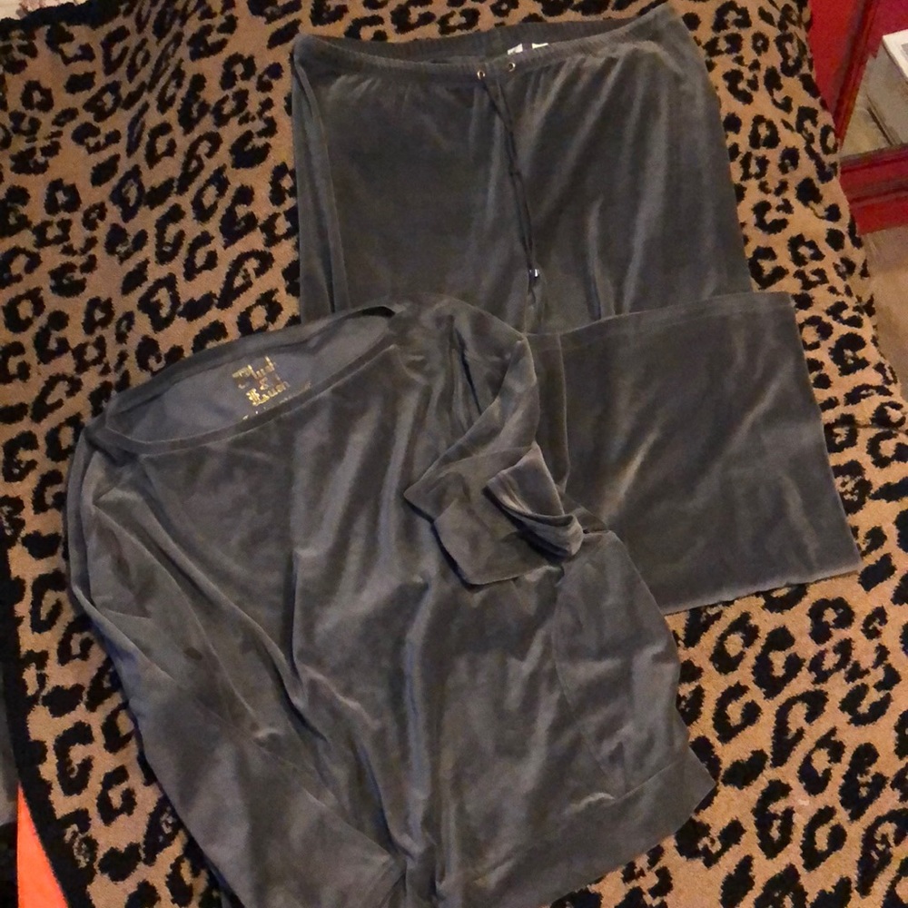 XL Victoria’s Secret Plush & Lush Gray Pants Top