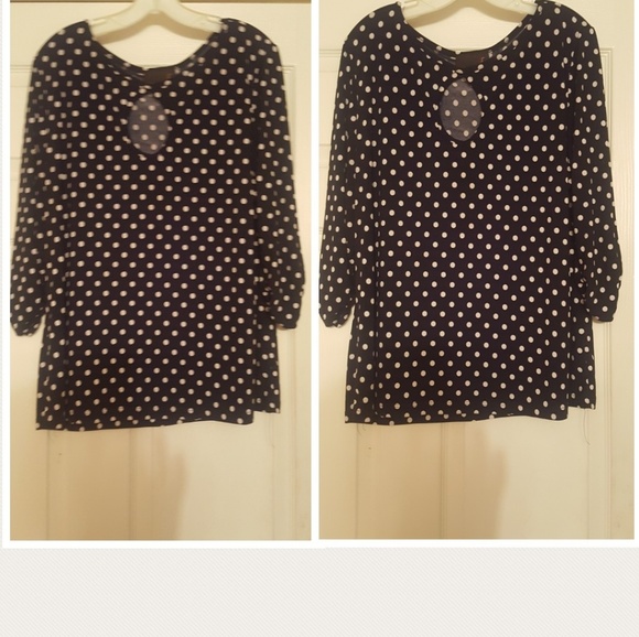 navy blue polka dot jersey knit top with keyhole - Picture 4 of 5