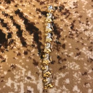 Lion Gold Plated Charm Pin.