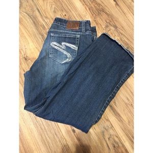 Maurice’s jeans 11/12 short