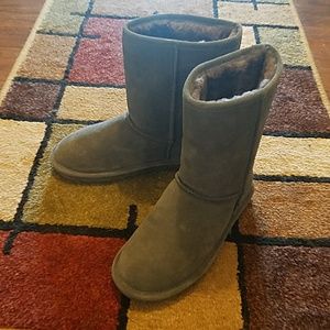 Bearpaw Boots
