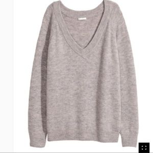 V-Neck Sweater | Forever 21 🖤