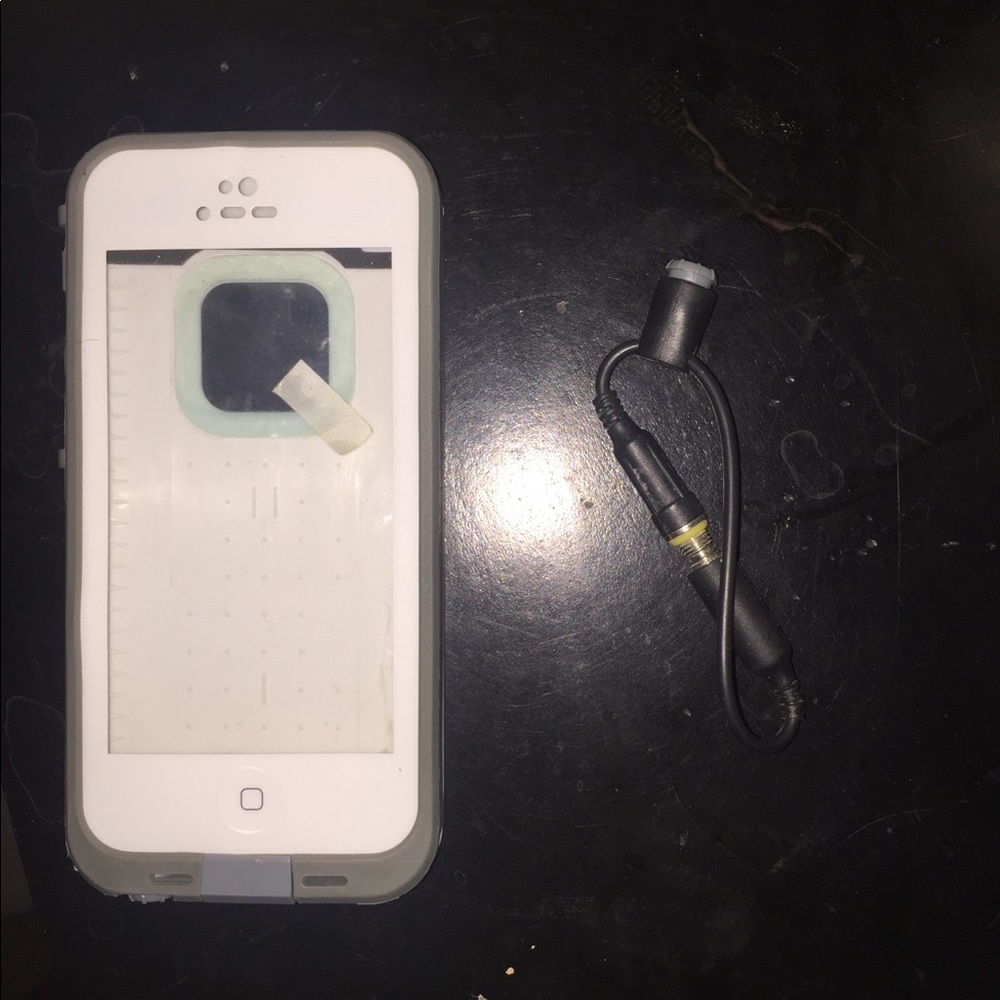 Life proof iPhone 5s case