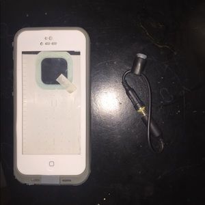 Life proof iPhone 5s case