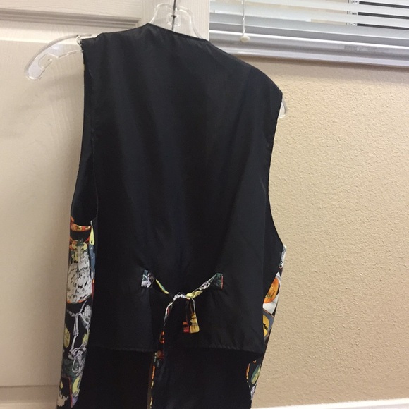 vest - Picture 2 of 2