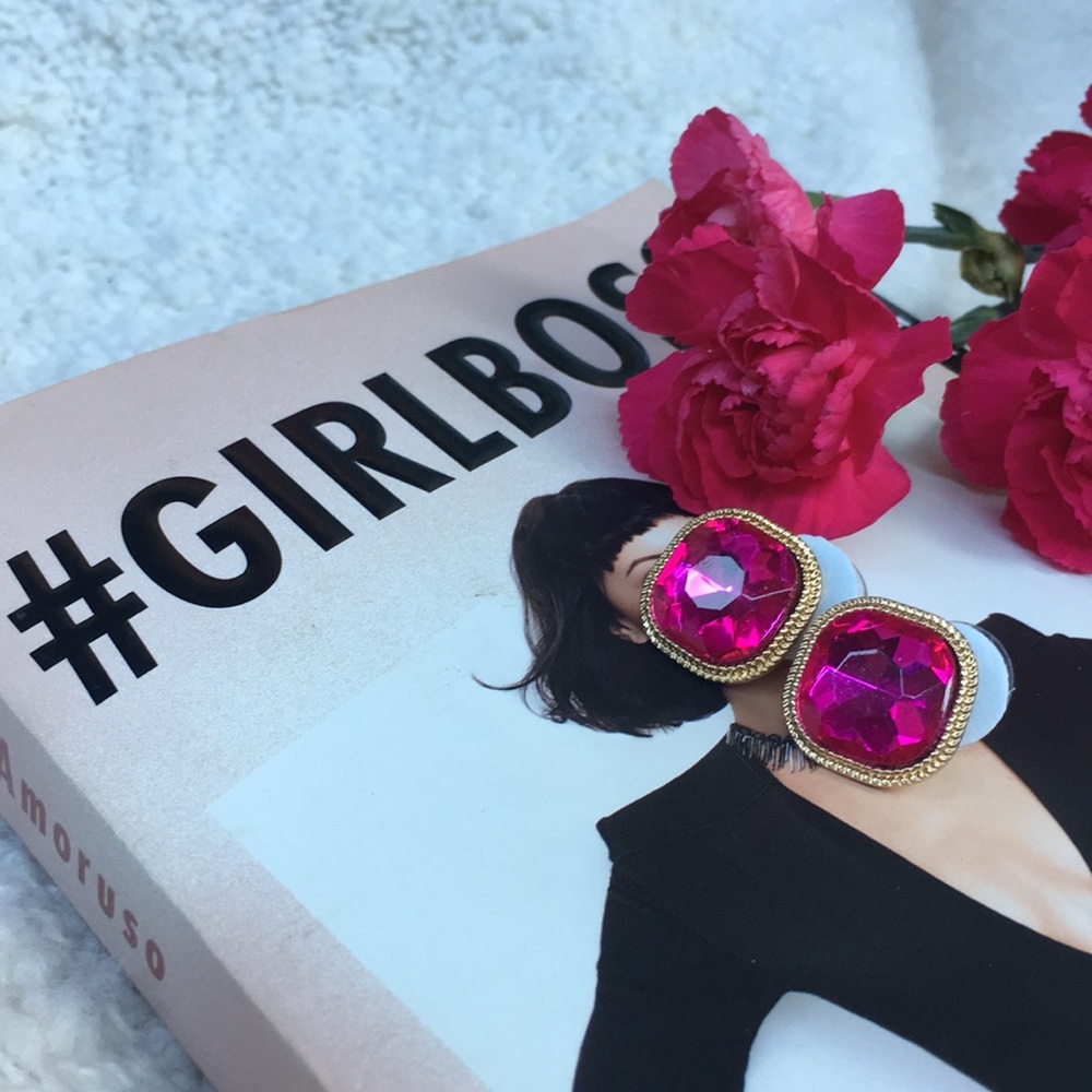 🌷"Chanel's Pick" Square Studded Earrings