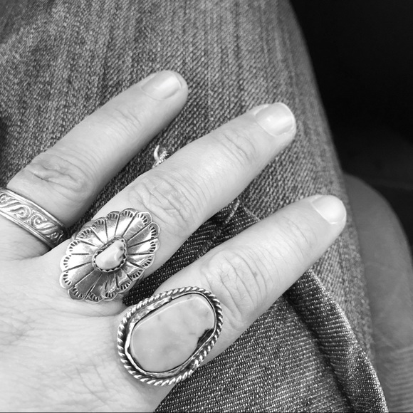 Meet your Posher, Beth - Picture 5 of 5