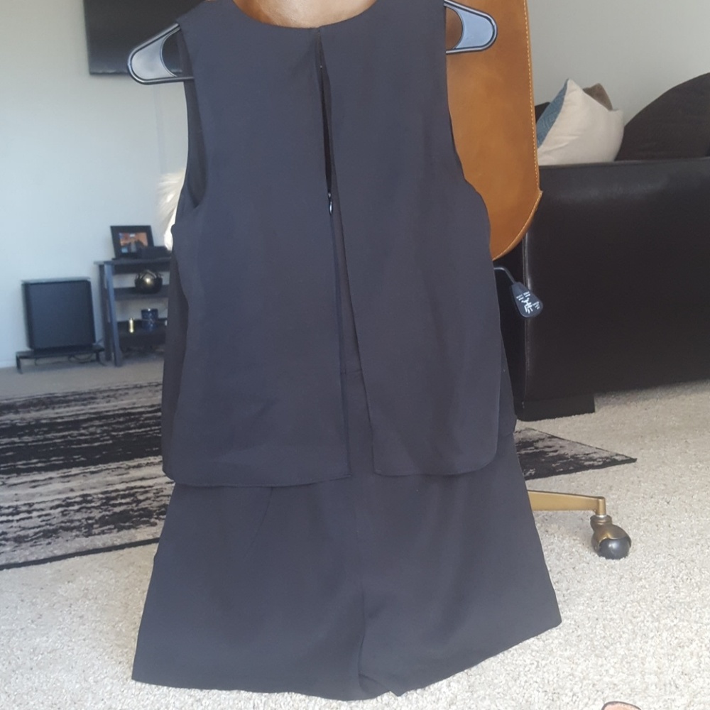 Romper - Picture 2 of 4