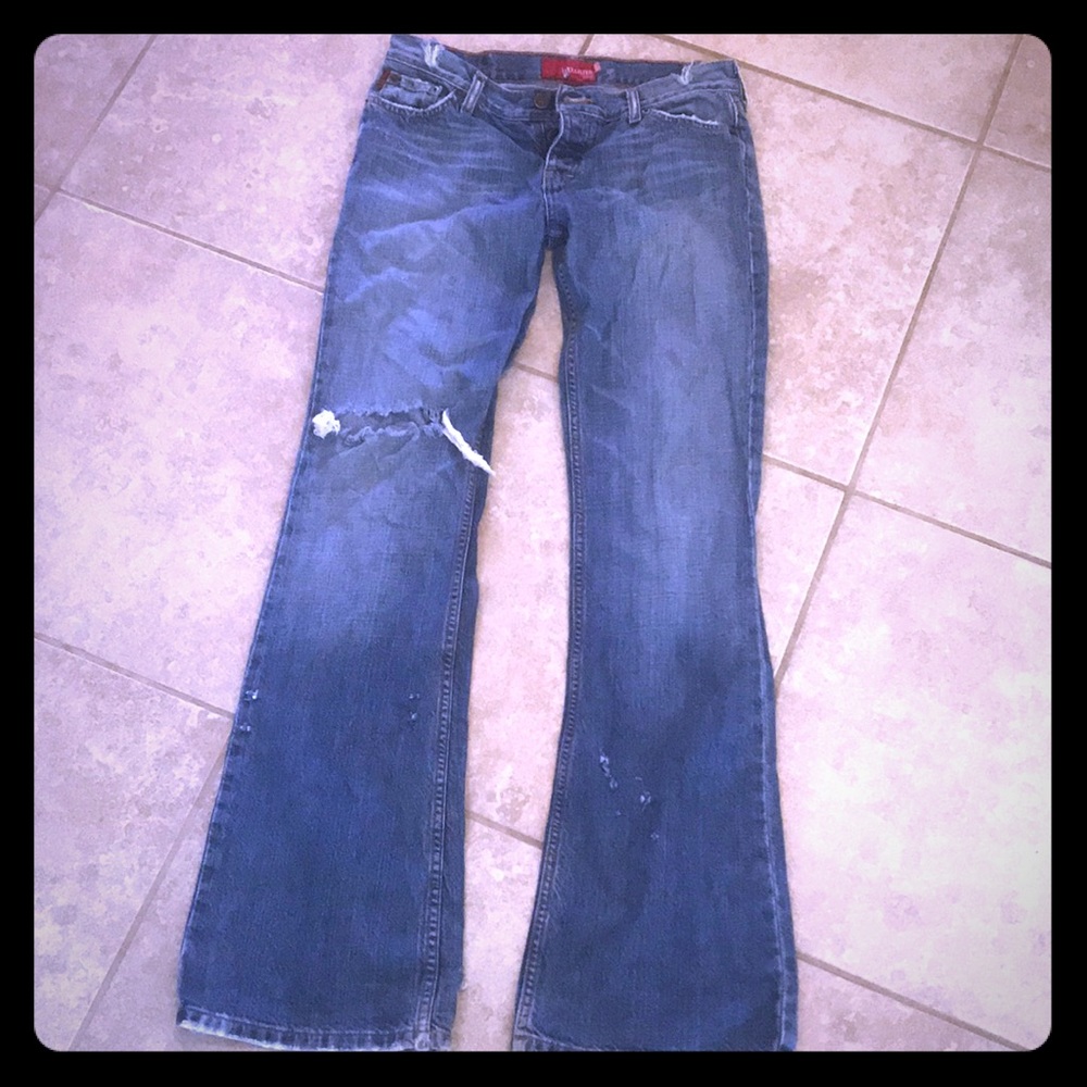 Distressed hollister jeans size 9 long