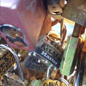 Meet your Posher, Elizabeth