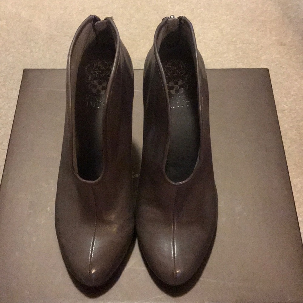 Vince Camuto booties in grey