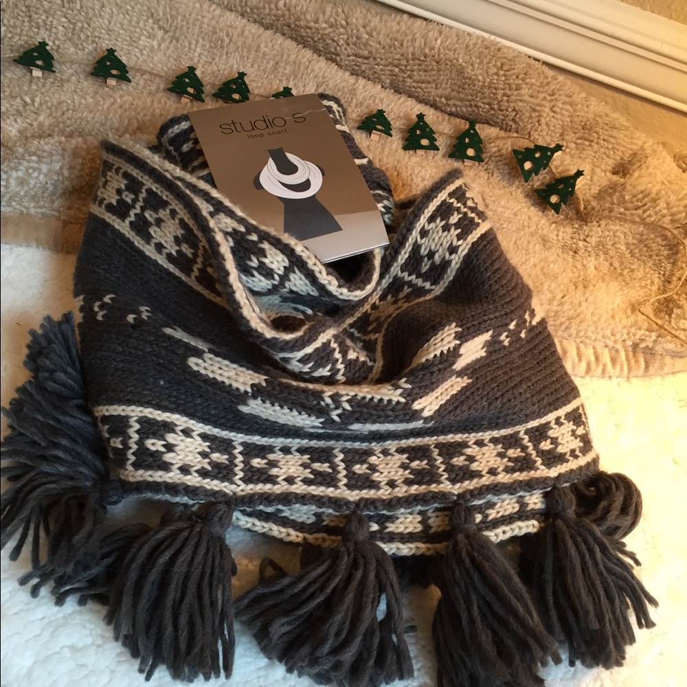 🍁🍁🍁Fair isle Infinity Scarf - Picture 3 of 8