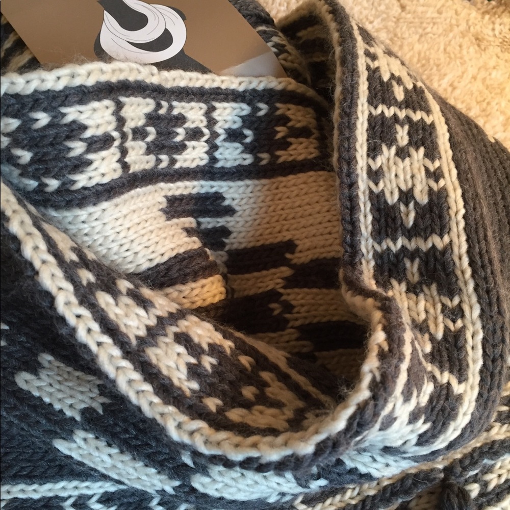 🍁🍁🍁Fair isle Infinity Scarf - Picture 5 of 8