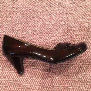 MUDD PaTent leather brown pumps