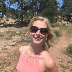 Meet your Posher, Lauren