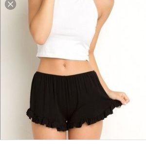Brandy Melville vodi shorts