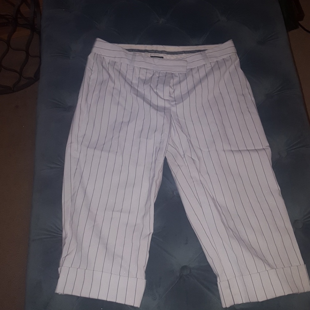 Express capris