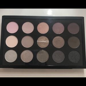 MAC Eyeshadow X 15 Cool Neutral Palette