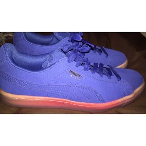 Puma suedes