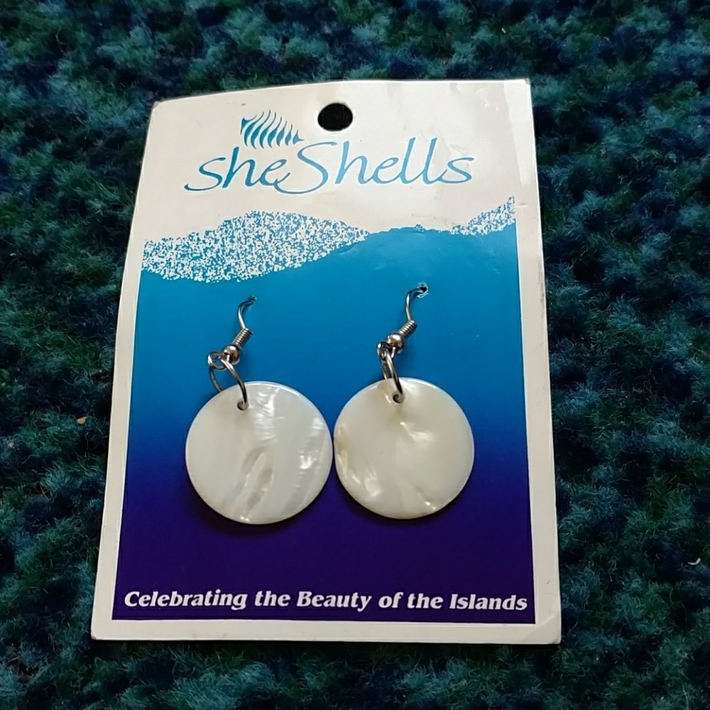 Shell earrings