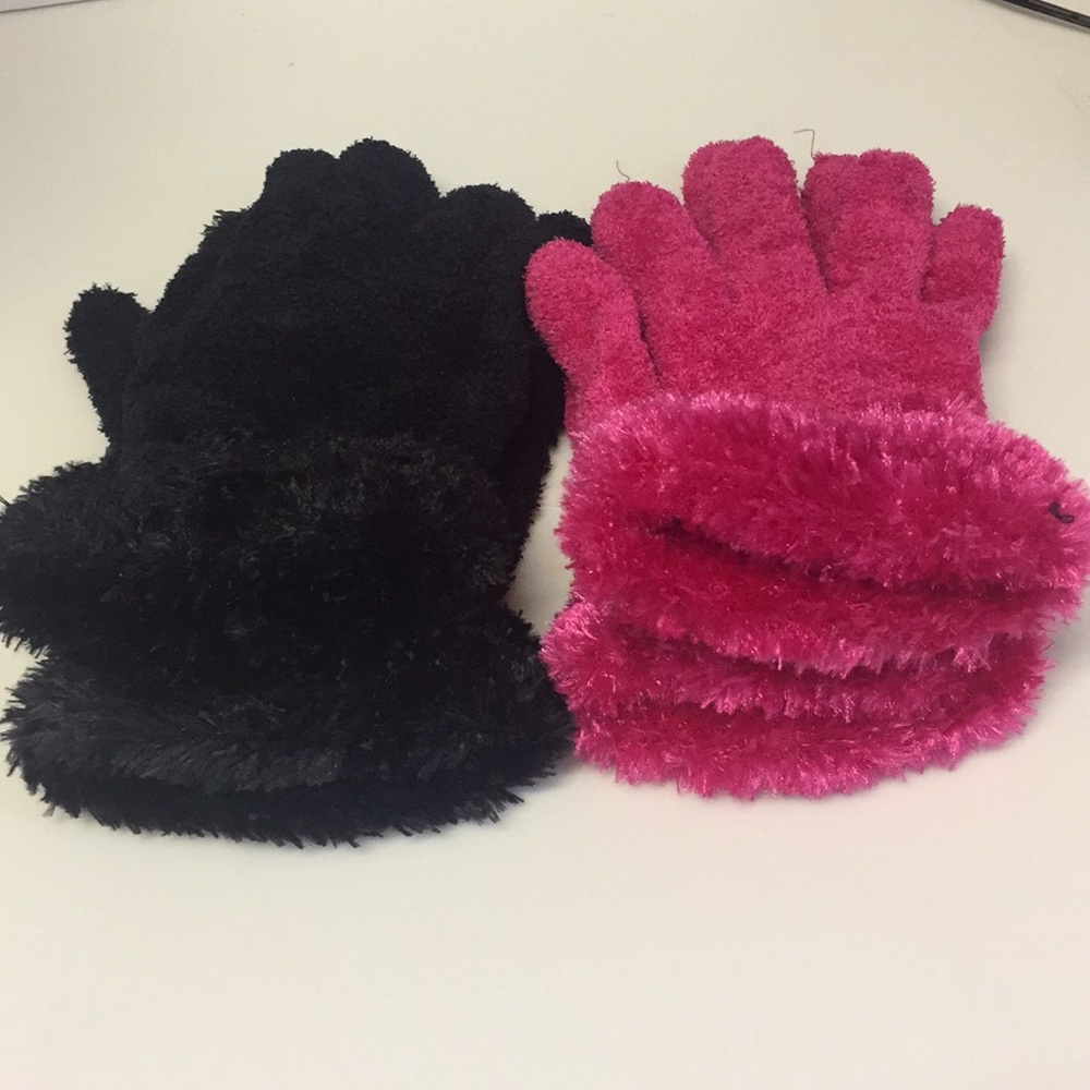 Cozy gloves. Bundle pink & black.  New