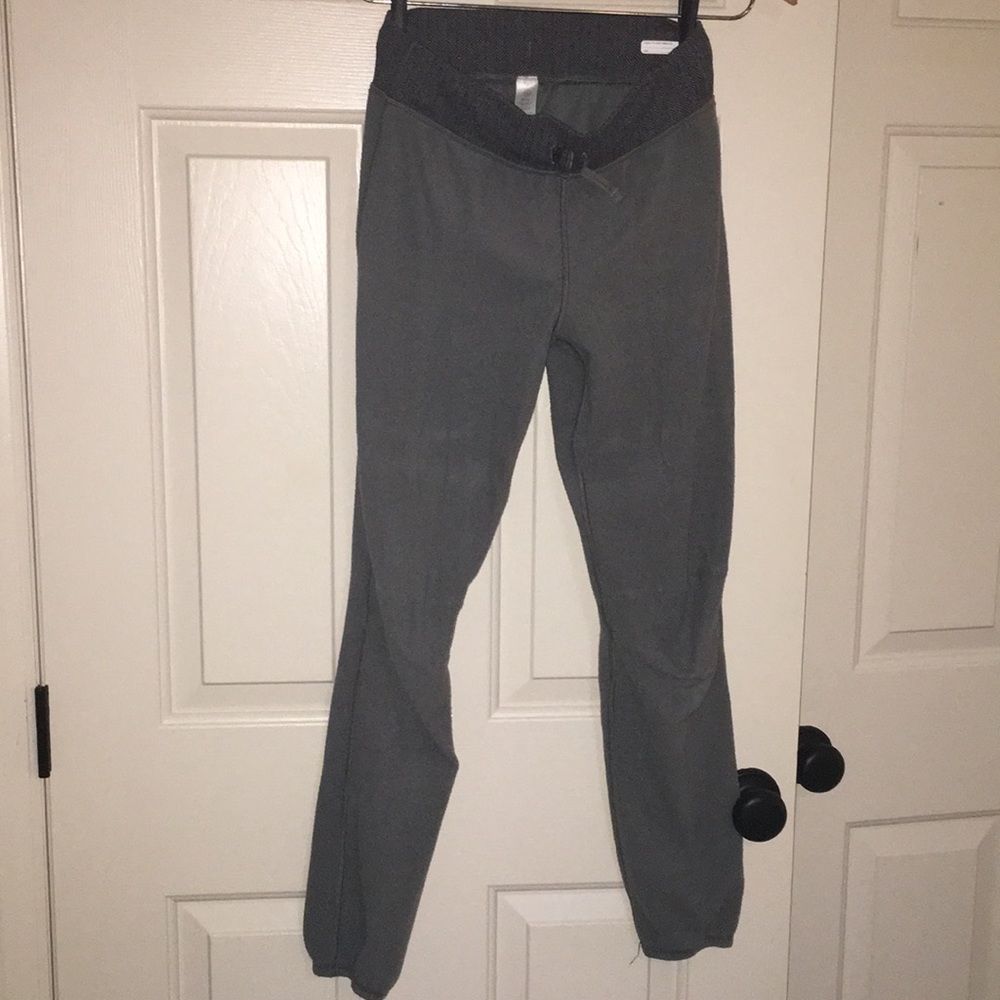 Ivivva sweat pants