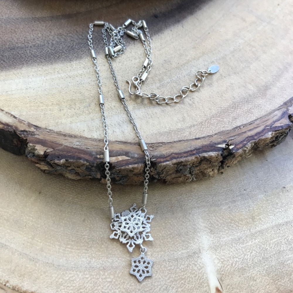 Snowflake ❄️ necklace. 925 Silver.