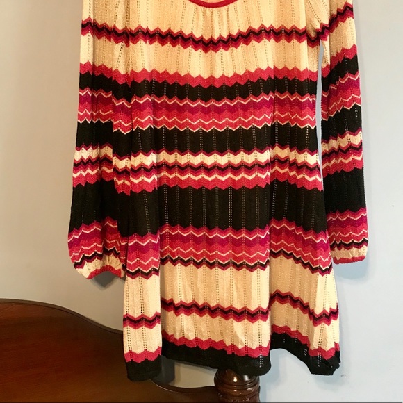 Bebe glittering zigzag striped tunic Sz L - Picture 2 of 6