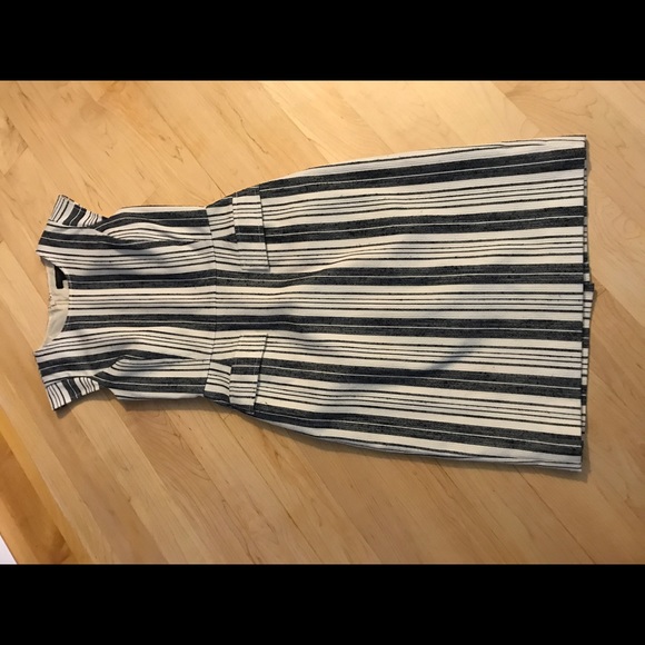 Jcrew Patch Pocket dress in striped tweed! - Picture 3 of 6