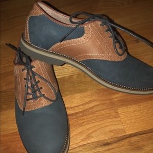 Dress shoes