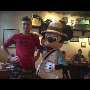 Meet your Posher, Hunter