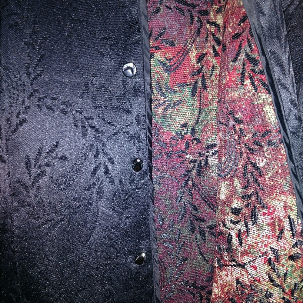 Plus size reversible jacket - Picture 4 of 5