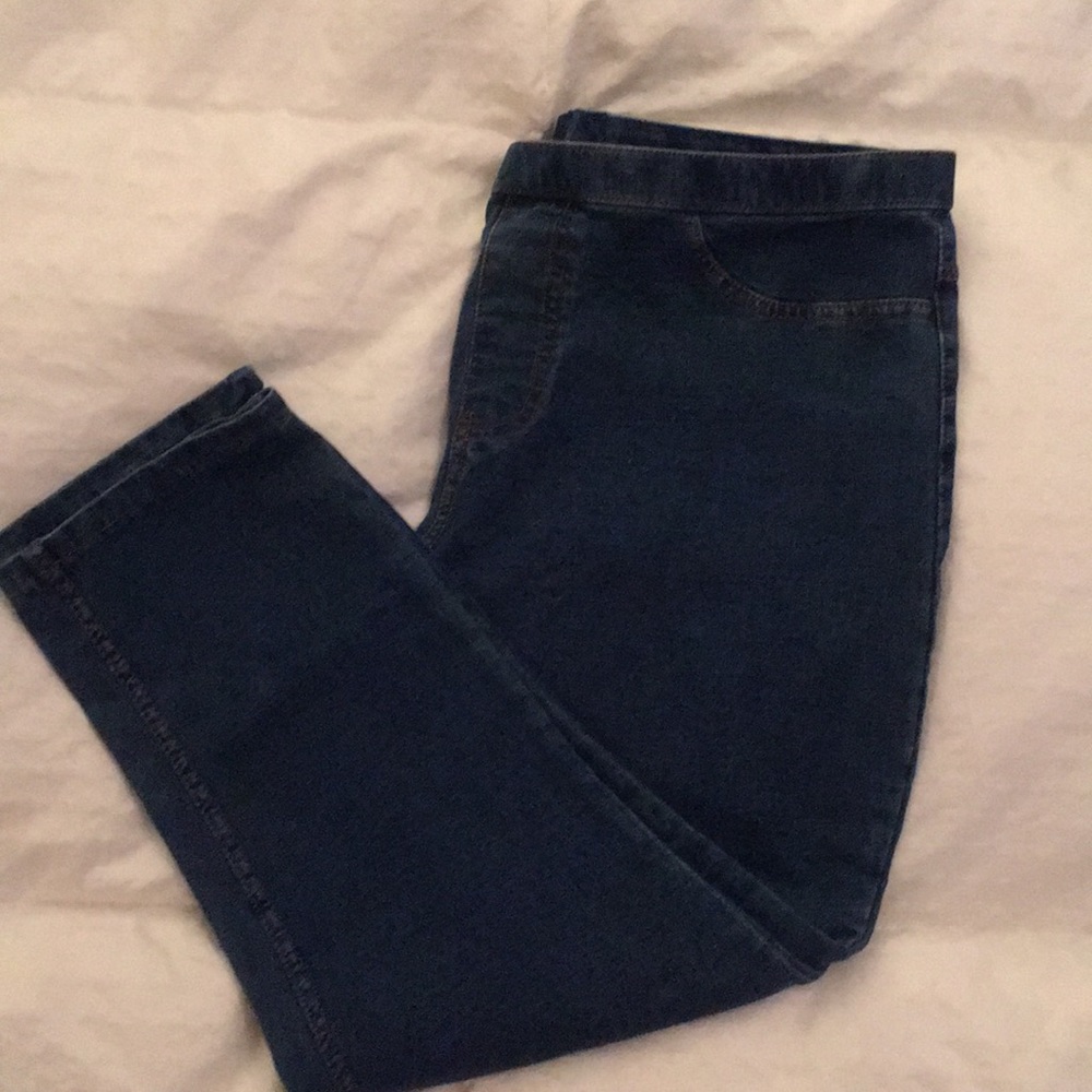 Memoi Stretchy Denim Capris