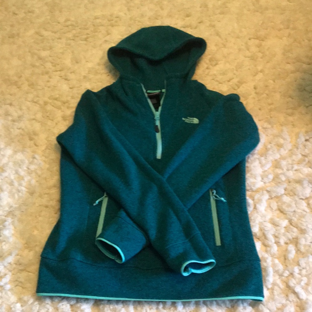 Women’s North Face halfzip hoodie