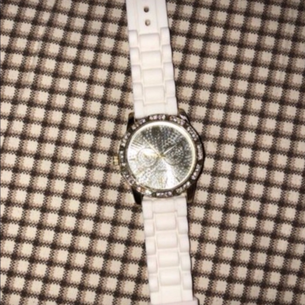 Watch - Picture 3 of 3