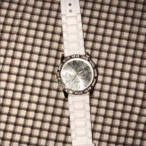 Watch - Picture 3 of 3