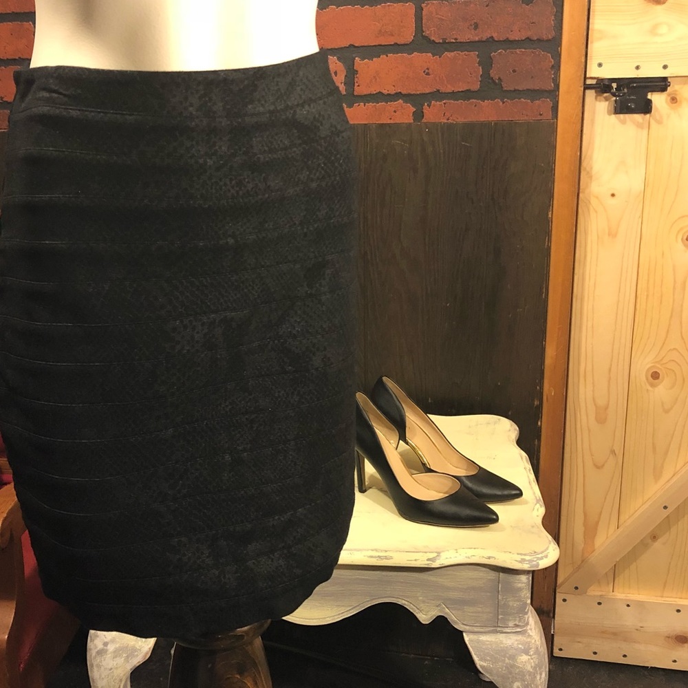 Express Black skirt size 6