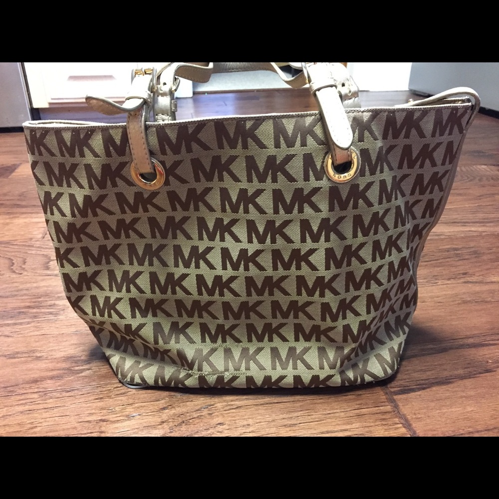 Michael Kors Authentic Purse