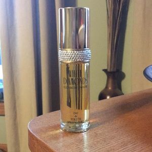 Elizabeth Taylor White Diamonds perfume