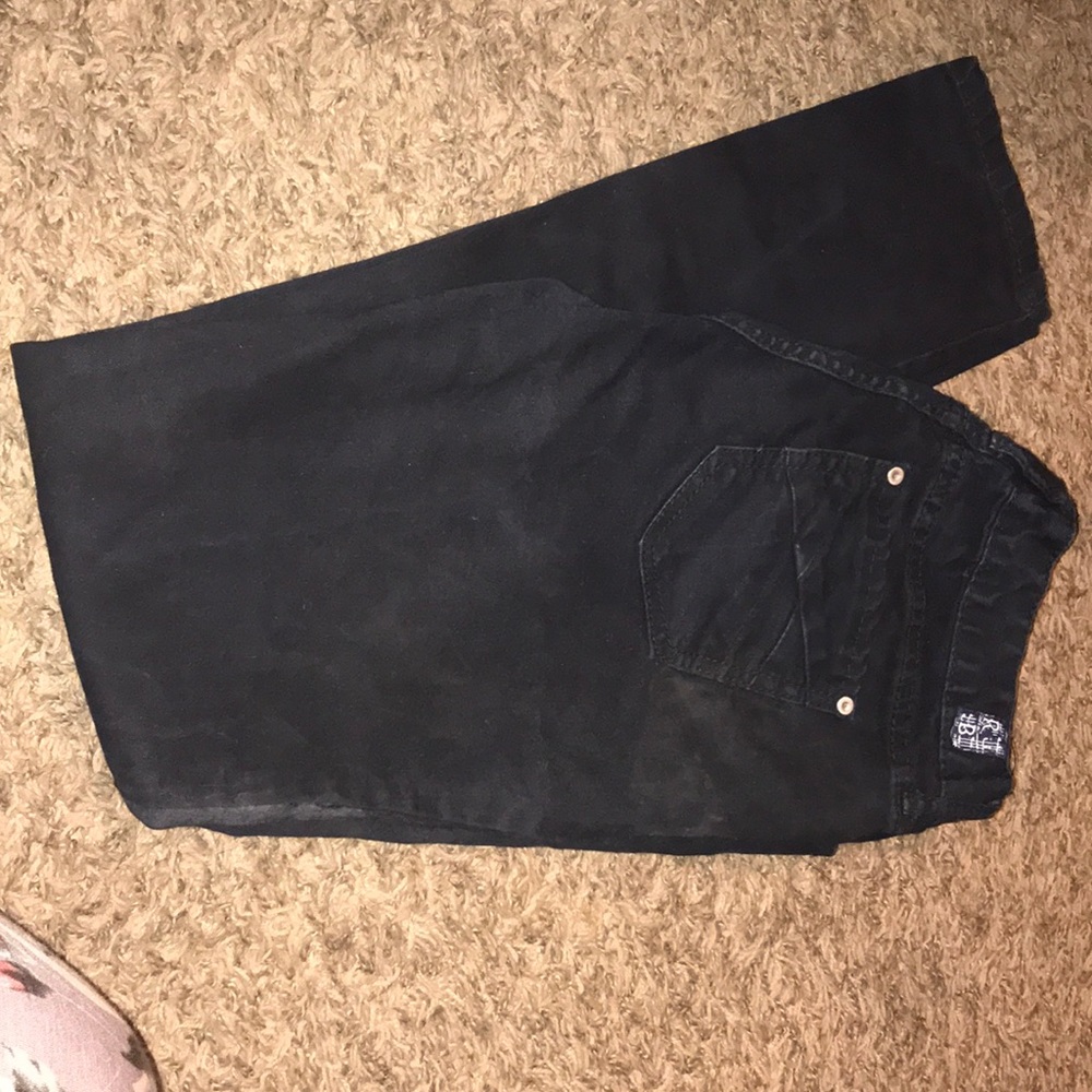 Black skinnies