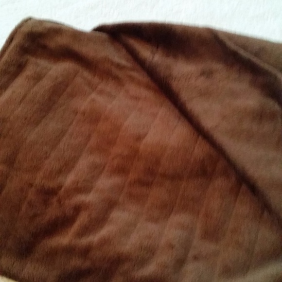 TrendLab Rock and Roll Reversable Blanket - Picture 2 of 2