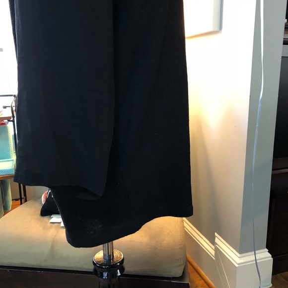 Ann Taylor sheer sleeved top. Size L. EUC! - Picture 4 of 5