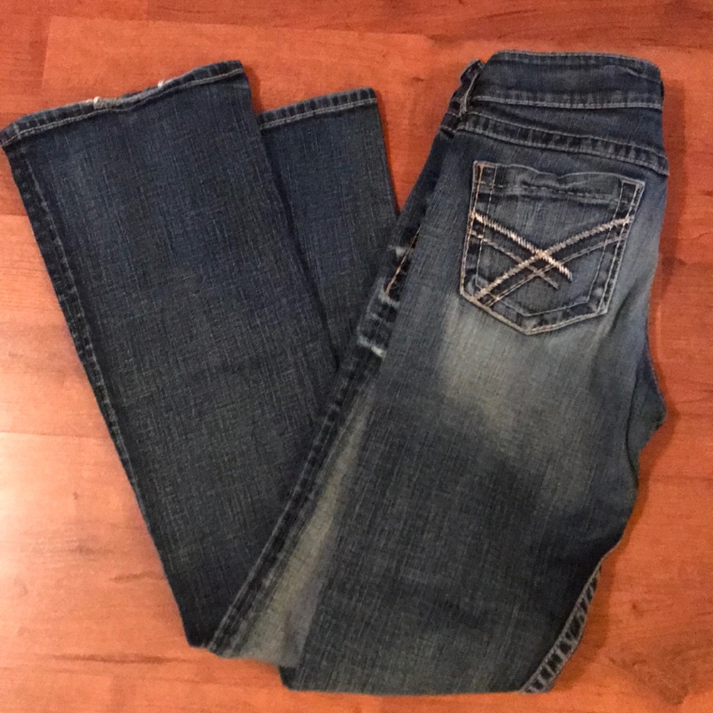 BKE Culture Sz 29x35.5