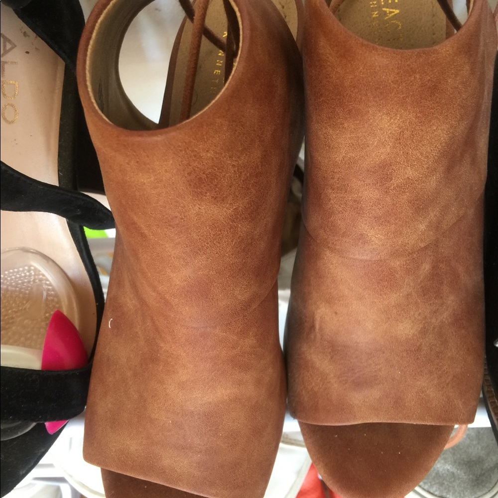 Kenneth Cole shoes