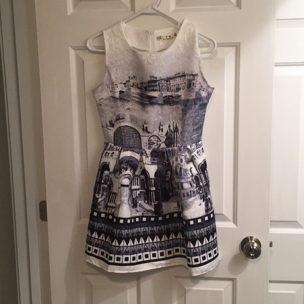 NWOT Printed dress