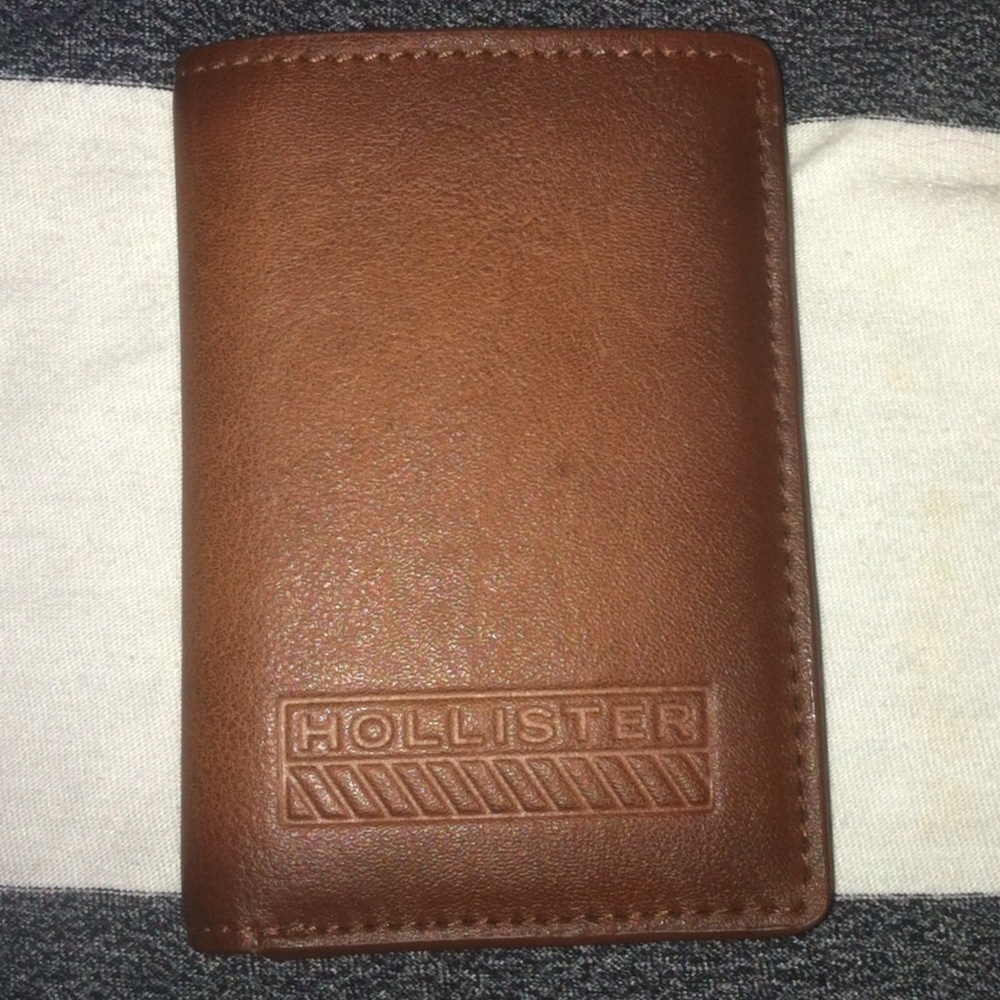 Hollister wallet