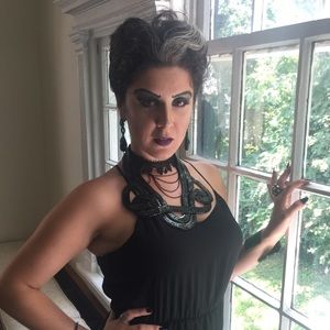 Meet your Posher, Laura